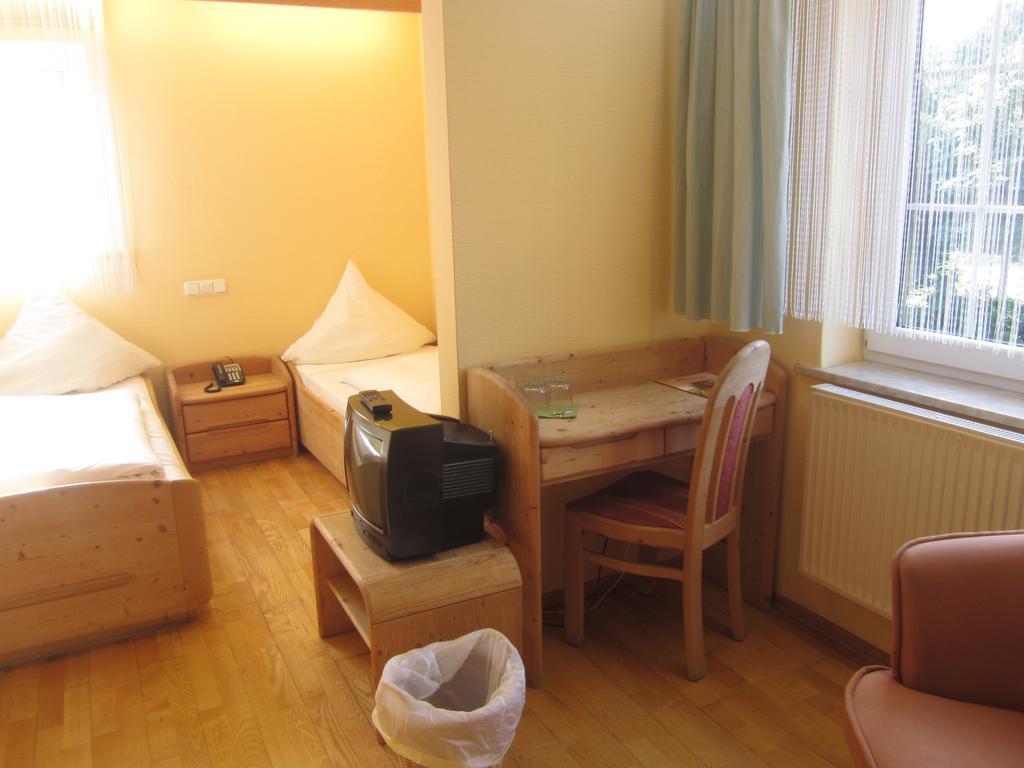 Landgasthof Goldene Rose Grub am Forst ภายนอก รูปภาพ